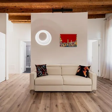 Flores Apartment